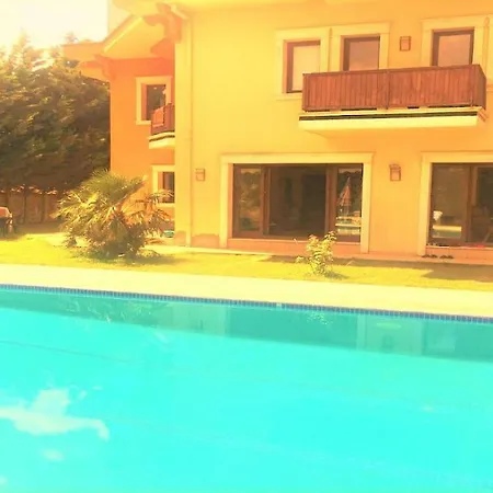 Mutlu Villa
